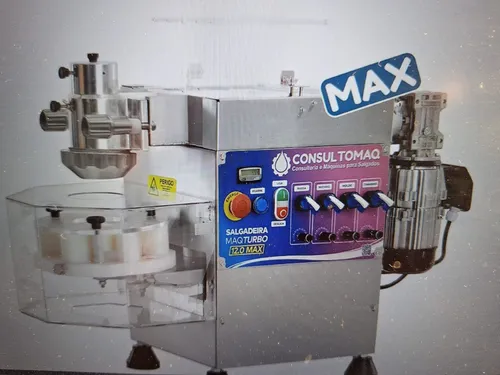 Para quem está começando, a melhor máquina de salgados para iniciantes é aquela que oferece o melhor equilíbrio entre investimento e volume de produção necessário. Muitas vezes, uma máquina seminova revisada da Compacta Print ou RimaQ, com o suporte de um técnico da Interlaser Máquinas ou da Alimaq, pode ser a opção mais segura e lucrativa para dar os primeiros passos.